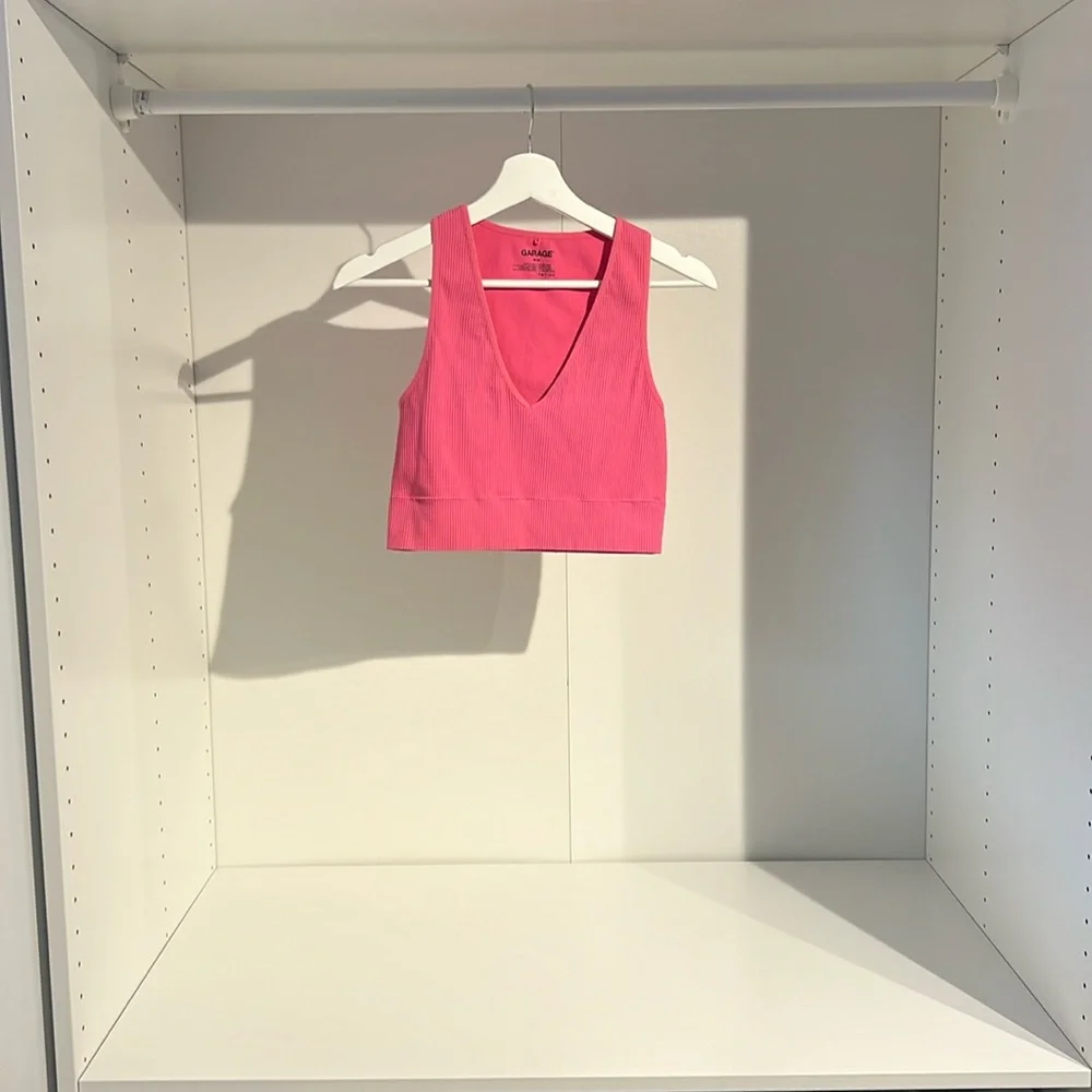 Pink crop top - Picture 1 of 1